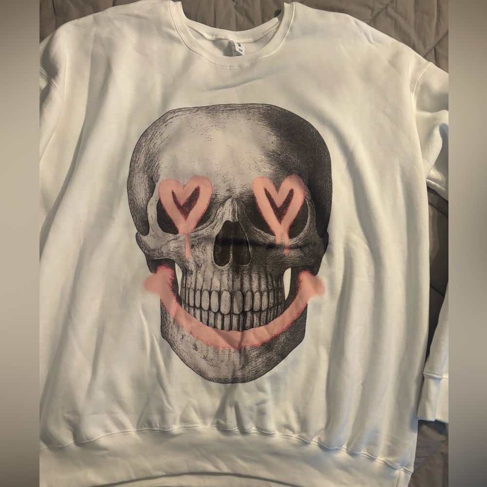 NWOT Smiley Skelly XXL Sweatshirt